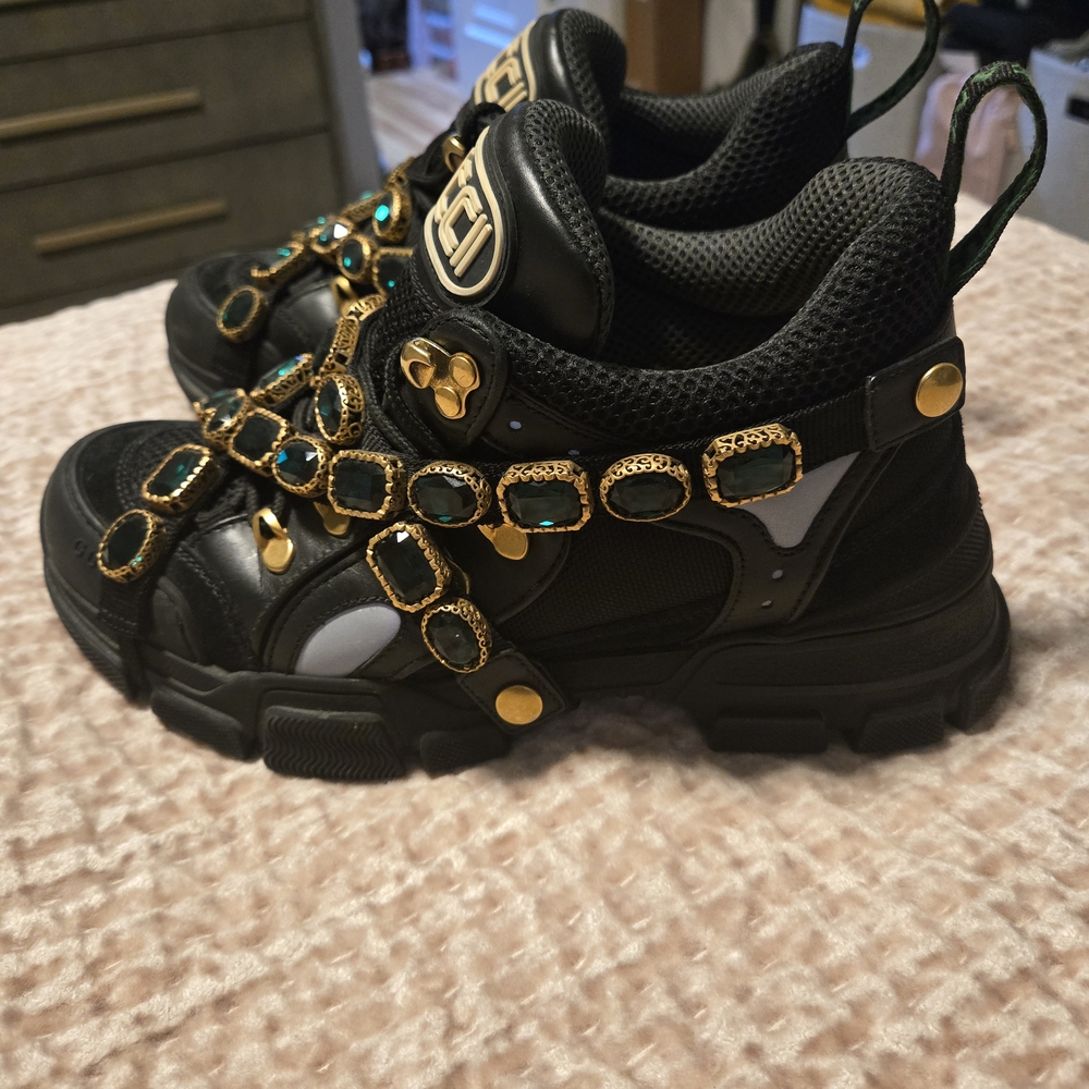 Gucci Black Sneakers with Gold Accents - Picture 4 of 4